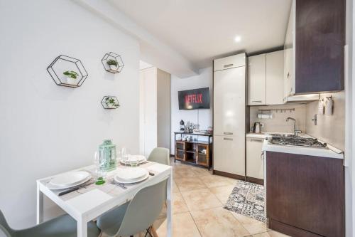 One-Bedroom Apartment image 10