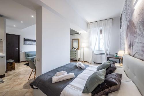 One-Bedroom Apartment image 9