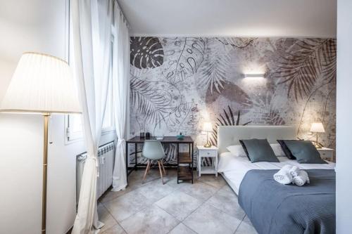 One-Bedroom Apartment image 8