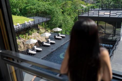 D'Endless Resotel near Karom Waterfall