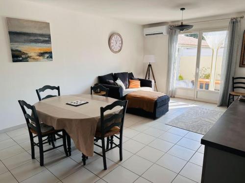 Charmante maison au calme in แอกเกอ มอร์เตอ