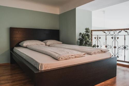 Main Street Apartment / Heart of BP