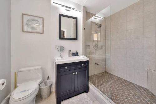 The Brophy House HAS A 30 DAY MINIMUM STAY in Plantation, USA
