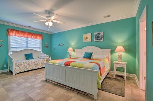 Charming Bermuda Bay Hideaway with Game Room! - image 9