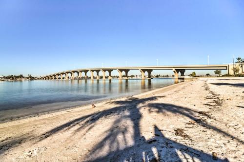 St Pete Condo with Private Lanai and Community Pool!