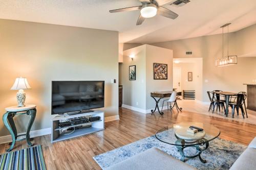 St Pete Condo with Private Lanai and Community Pool! in St Petersburg, USA