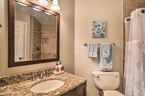 St Pete Condo with Private Lanai and Community Pool!