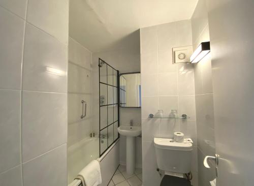 Normandy Hotel (Near Glasgow Airport) - image 6