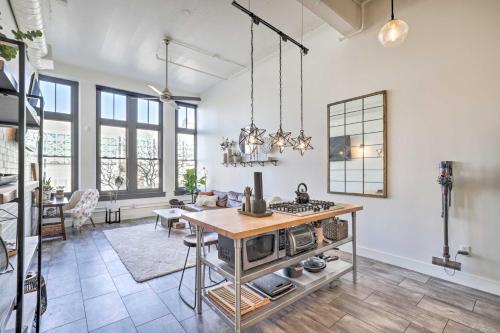 Chic SLC Downtown Studio Loft Walk to Shops Chic SLC Downtown Studio Loft Walk to Shops