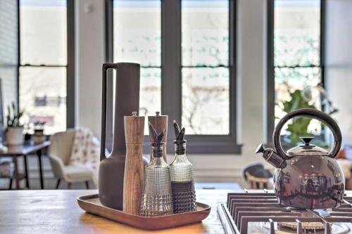 Chic SLC Downtown Studio Loft Walk to Shops Chic SLC Downtown Studio Loft Walk to Shops