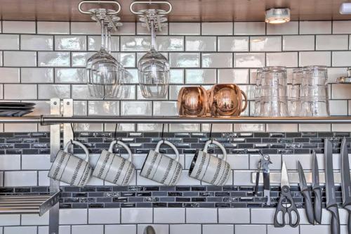 Chic SLC Downtown Studio Loft Walk to Shops Chic SLC Downtown Studio Loft Walk to Shops