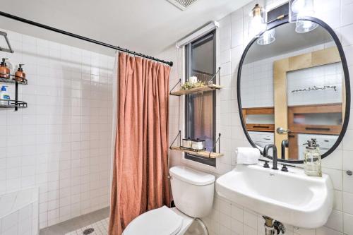 Chic SLC Downtown Studio Loft Walk to Shops Chic SLC Downtown Studio Loft Walk to Shops