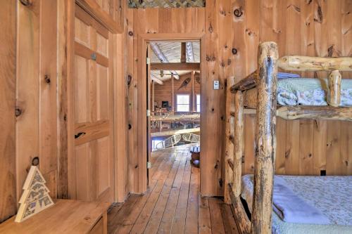 Rustic Madison Treehouse Cabin with Game Room! - image 10