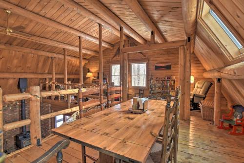 Rustic Madison Treehouse Cabin with Game Room! - image 14