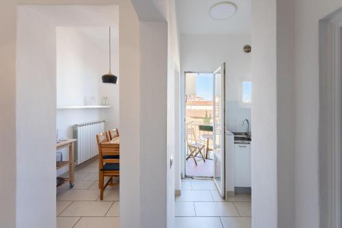 Porcellana Apartment - image 9