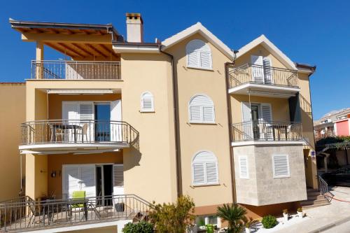  Apartments Matea in Makarska