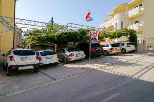  Apartments Matea in Makarska