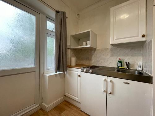 Luxury Suites near Wembley Stadium, Wembley Arena, London Designer Outlet 5