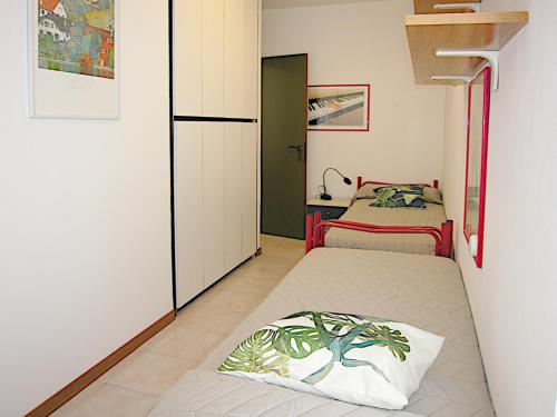 Two-Bedroom Apartment image 6