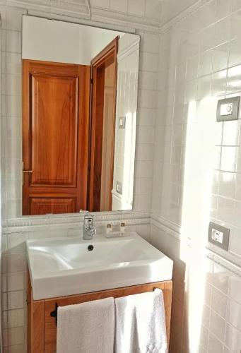 Bathroom, Relais Toti BeB bed e breakfast in Mogliano Veneto