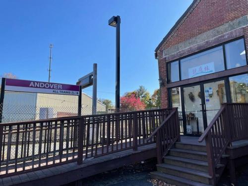 Phillips Academy Andover Two-Bedroom Apartment and Free Parking in 安多弗