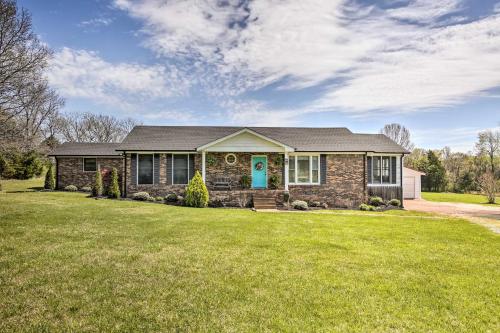 . Country Home w/ Fire Pit: 40 Mi to Nashville!