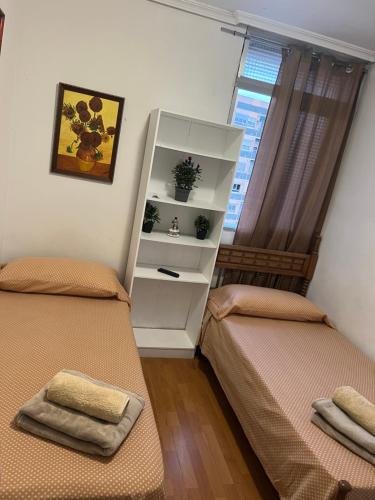 Malvarrosa habitación cómoda y sencilla cerca de la playa, Valencie (fotografie 9)