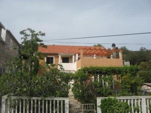  Apartment Luca in Prvić Luka