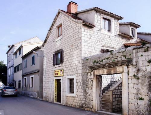 House Nevenka - image 3