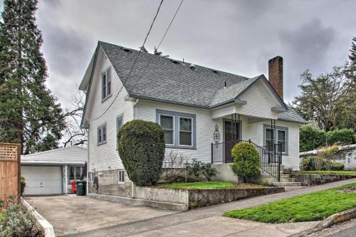 Central Eugene House with Updated Interior and Yard!