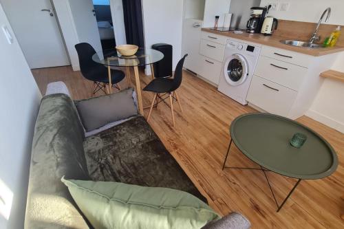 Le Jaures 6 - T2 - Dernier Etage in เอนบง