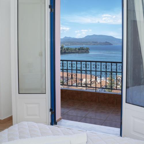  Mairoula apartments! in Koroni