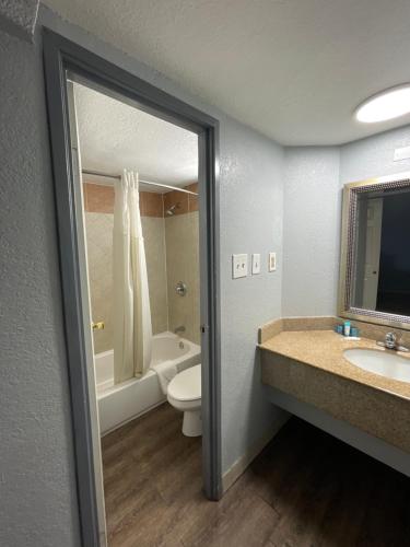 Twin room, economy