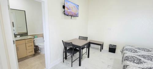 Lighthouse Inn - image 6