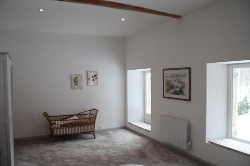 Maison de caractère avec piscine (Maison de caractere avec piscine) in Chambon-sur-Dolore