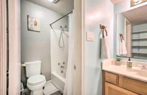New! LSU Baton Rouge Contemporary 3 Bedroom Suite Condo in Baton Rouge, USA