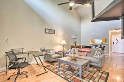 New! LSU Baton Rouge Contemporary 3 Bedroom Suite Condo in Baton Rouge, USA
