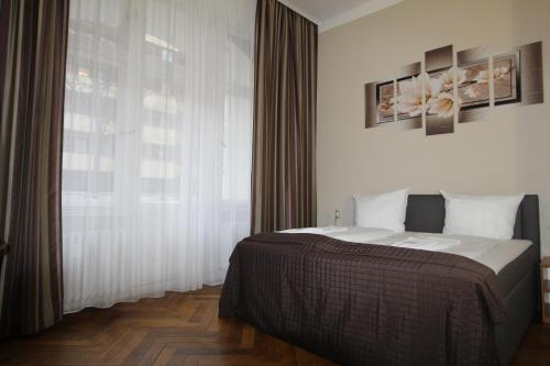 Hotel Elegia am Kurfürstendamm - image 4