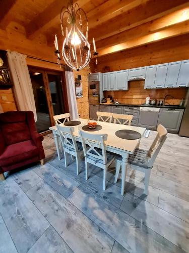 共用Lounge/電視區, Gorczańska Chata z tarasem widokowym (Gorczanska Chata z tarasem widokowym) in 波雷巴維爾卡