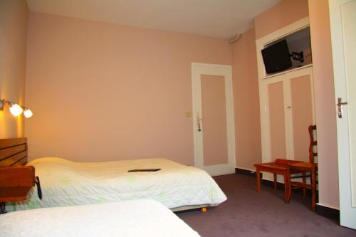 Hôtel Restaurant Le Dauphin Hotel de charme Colombiers