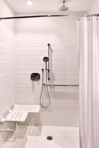AC Hotel by Marriott Nashville Brentwood - image 2