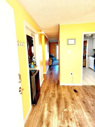 Spacious 2 Bedroom and 2 Baths