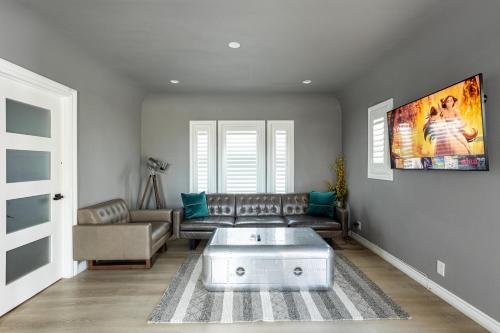 NEWLY Renovated Entire Home