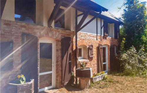 A szálláshely kívülről, 2 Bedroom Awesome Home In Zelazo in Smoldzino