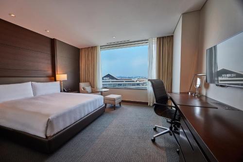 ロッテシティホテル金浦空港DELUXE DOUBLE AIRPORT VIEW