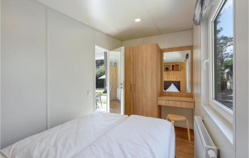 One-Bedroom Holiday Home