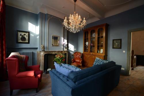 Ganda Rooms & Suites - image 9