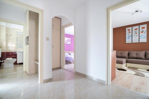 Apartment Orlović Old Town - image 11
