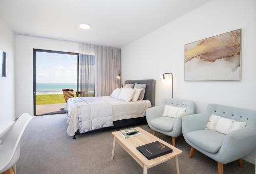 Views over Tasman, New luxury boutique studio overlooking the Tasman Sea in Greymouth
