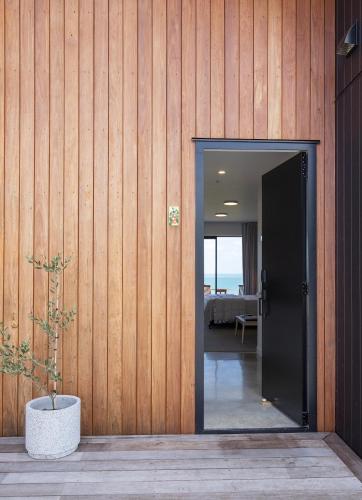 Entrada, Views over Tasman, New luxury boutique studio overlooking the Tasman Sea in Greymouth